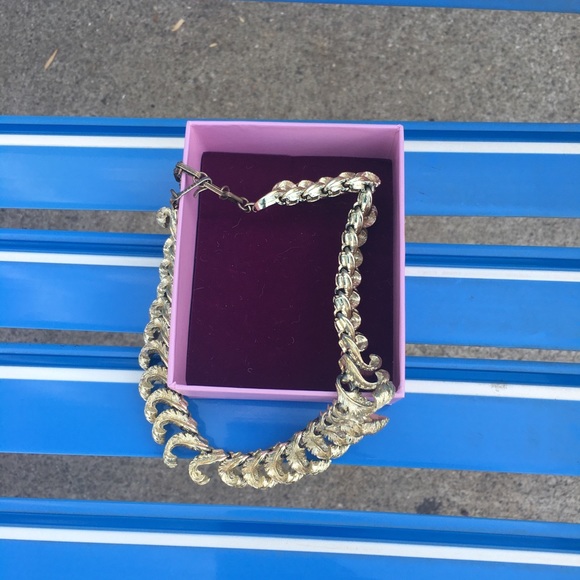 Necklaces - Picture 2 of 7